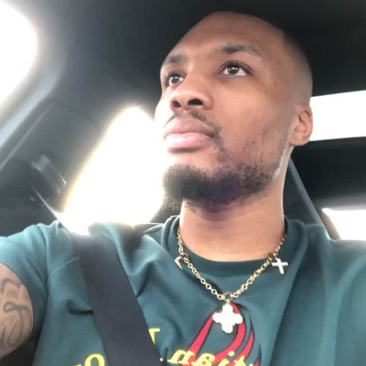 デイミアン・リラードのインスタグラム：「Big Soulja was GOIN on this 😂😂😂」