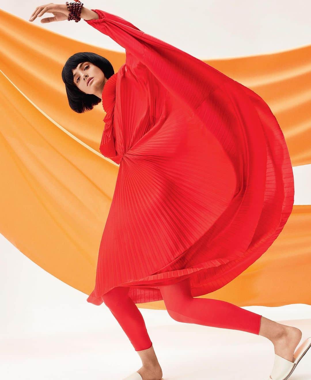 Vogue Australiaさんのインスタグラム写真 - (Vogue AustraliaInstagram)「Making moves 💥 Photographed by Jason Kibbler, styled by Natasha Royt, Vogue Australia, February 2019.」6月20日 7時05分 - vogueaustralia