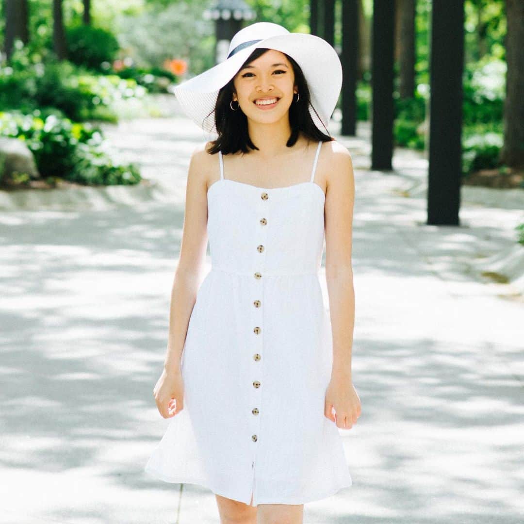 Target Styleさんのインスタグラム写真 - (Target StyleInstagram)「Little white dresses are a season essential. Shop BOGO 50% off select dresses via link in bio! #UniversalThread」6月20日 7時11分 - targetstyle