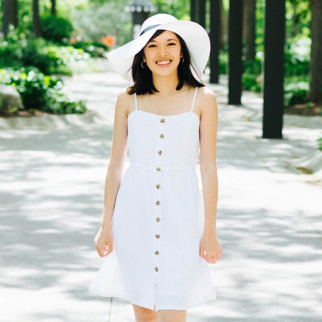 Target Styleのインスタグラム：「Little white dresses are a season essential. Shop BOGO 50% off select dresses via link in bio! #UniversalThread」
