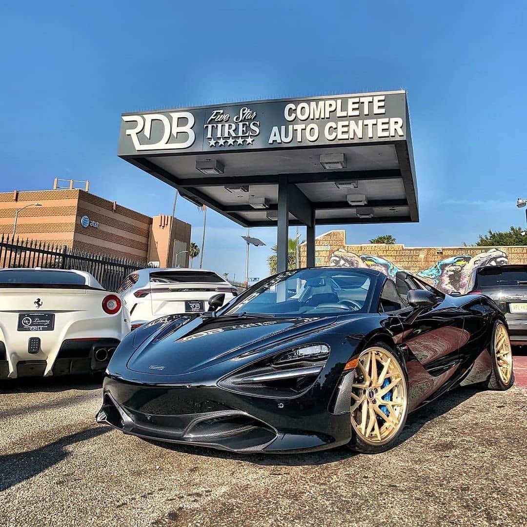CARLiFESTYLEさんのインスタグラム写真 - (CARLiFESTYLEInstagram)「Which 720s is your favorite ? Done by @rdbla #RDBLA #carlifestyle」6月20日 7時18分 - carlifestyle