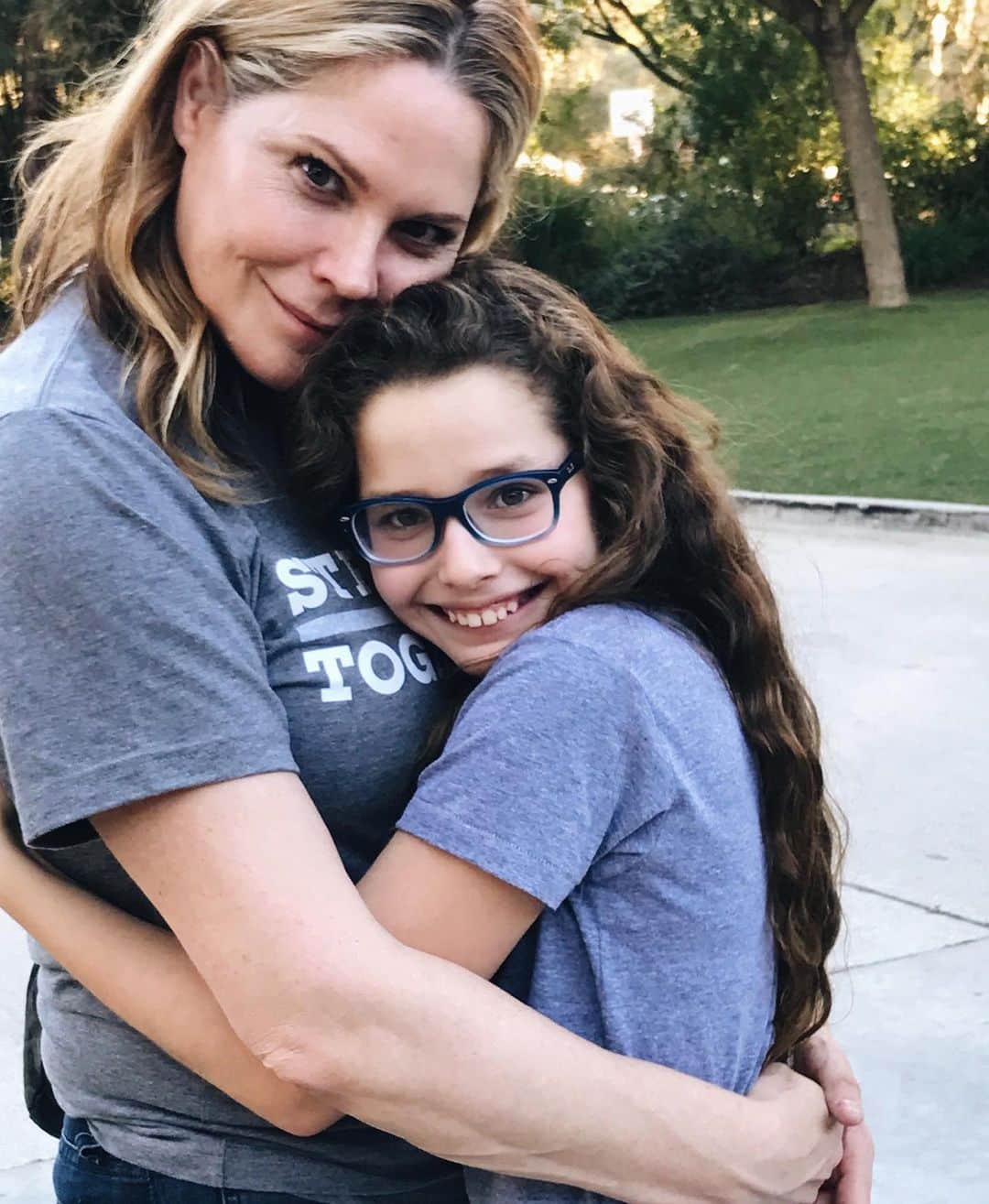 メアリー・マコーマックのインスタグラム：「So proud of this strong young woman for using this platform to inspire other strong young women. Go check out @feminist_empowered.」