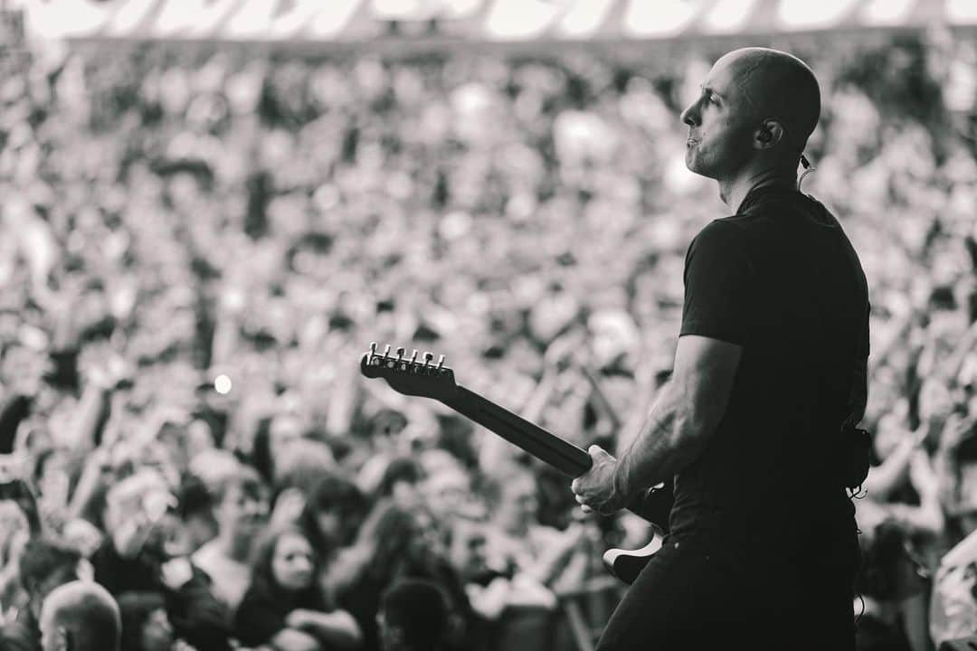 Simple Planさんのインスタグラム写真 - (Simple PlanInstagram)「See you tonight @sandiegocountyfair  We hit the stage at 7:30pm! 🤘🏻🤘🏻🤘🏻 📸: @goodguychady」6月20日 7時33分 - simpleplan