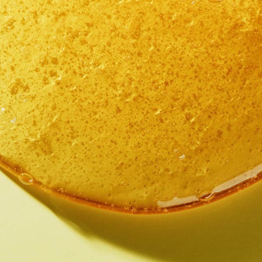 資生堂さんのインスタグラム写真 - (資生堂Instagram)「Did you know that honey is antibacterial and antimicrobial? It helps gently cleanse skin without stripping moisture. WASO Quick Gentle Cleanser features Japanese honey for perfectly cleansed, soft skin. Available online and in-store @sephora.  #shiseido #shiseidoskincare #waso #shiseidotexture @wasobeauty」6月20日 7時56分 - shiseido