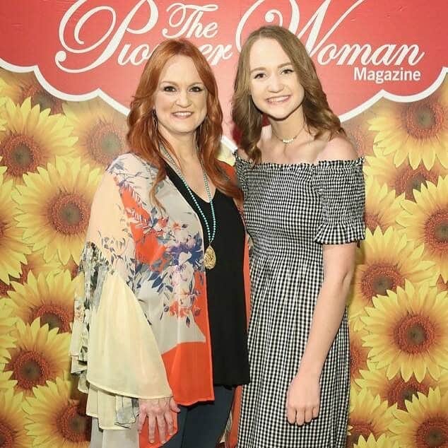 E! Onlineさんのインスタグラム写真 - (E! OnlineInstagram)「The Pioneer Woman's 19-year-old daughter Paige Drummond is making headlines for an unexpected reason: she was arrested. Link in bio for the full story. (📷: Monica Schipper/Getty Images for The Pioneer Woman Magazine)」6月20日 8時01分 - enews
