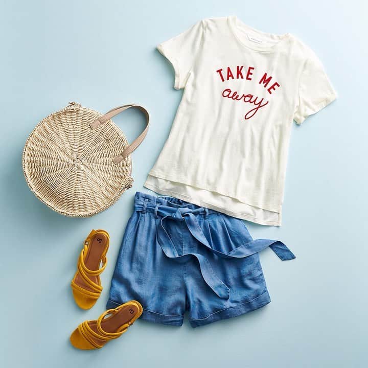 ロック&リパブリックのインスタグラム：「When you drop some hints about booking a summer getaway. ⛱Tap to shop #POPSUGARatKohls. #Kohls」