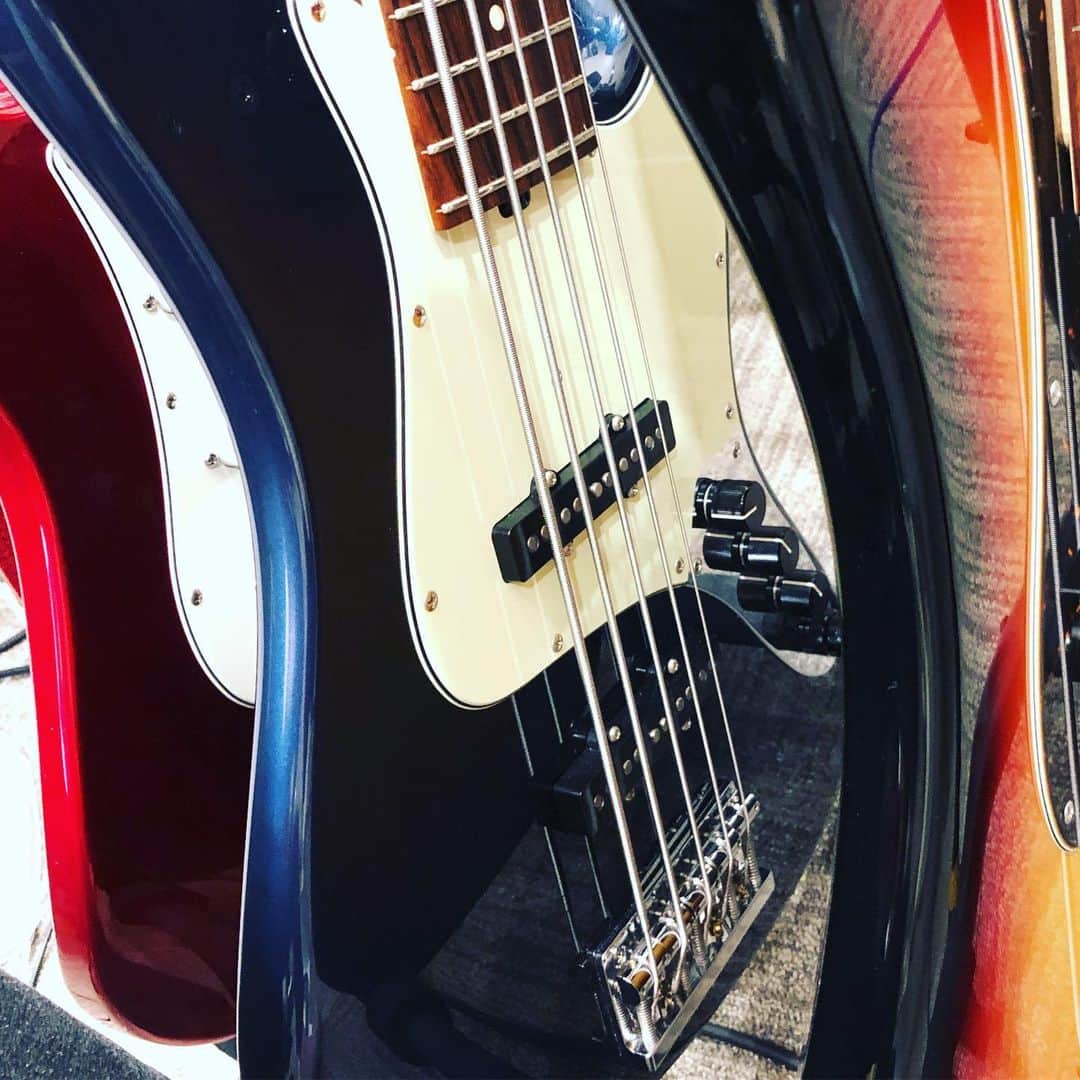 上杉洋史のインスタグラム：「Well-adjusted! #mybass ##sadowsky #sadowskybass #sadowskytyo  #sadowskytokyo #okadainternational」