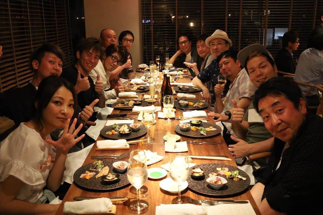 松原秀樹のインスタグラム：「昨夜は吉田拓郎さんコンサート、10年ぶりの名古屋公演でした。お越し頂いた皆さま、本当にありがとうございました😊終演後、美味しいイタリアンで打ち上げでした🎉🎉」