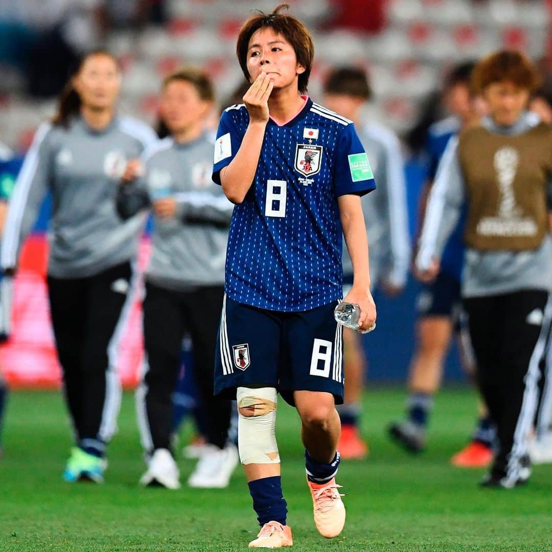 Goal Japanさんのインスタグラム写真 - (Goal JapanInstagram)「. ＼#なでしこジャパン、敗戦も2位で決勝Tへ🇯🇵／ すでに決勝T進出を決めていた両国の対決はイングランドに軍配。日本は次戦、オランダあるいはカナダと対戦。 (Photo:Christophe Simon/AFP/Getty Images) . 🏆#FIFA女子ワールドカップ 2019 グループD 第3戦 🆚#日本代表 0-2 #イングランド代表 ⚽️#ホワイト(14分,84分) . #soccer #football #FIFAWWC #FIFAWWC2019 #fifawomensworldcup #fifawomensworldcup2019 #japan #england #サッカー #フットボール #⚽」6月20日 9時38分 - goaljapan