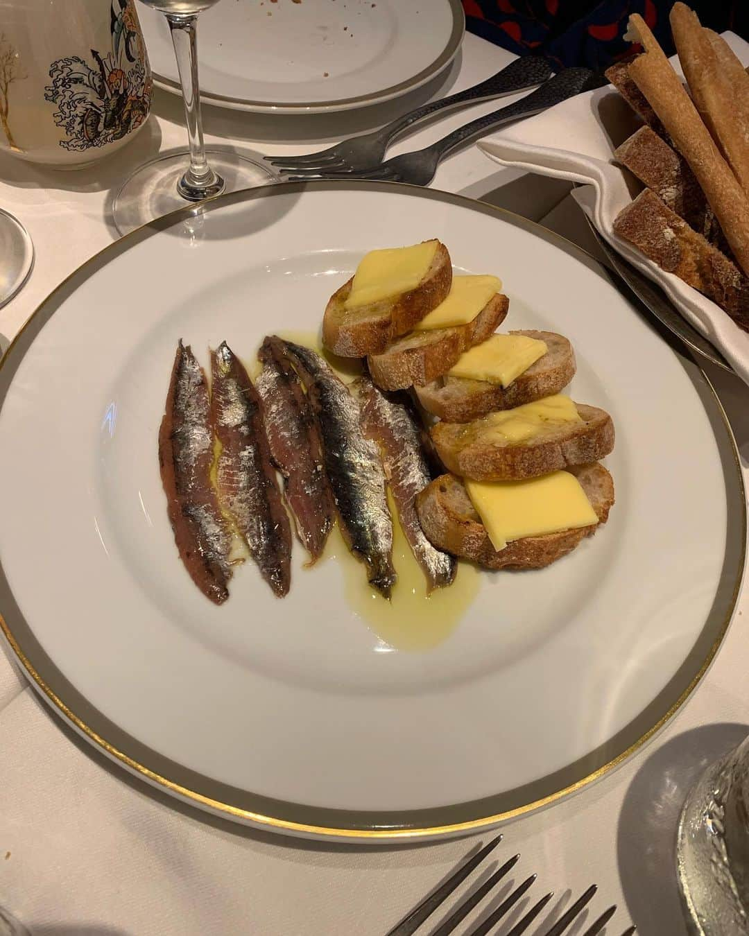 アイリーン・キムさんのインスタグラム写真 - (アイリーン・キムInstagram)「Eating my way through Milan🥰🦞🥖🍝💕」6月20日 9時39分 - ireneisgood