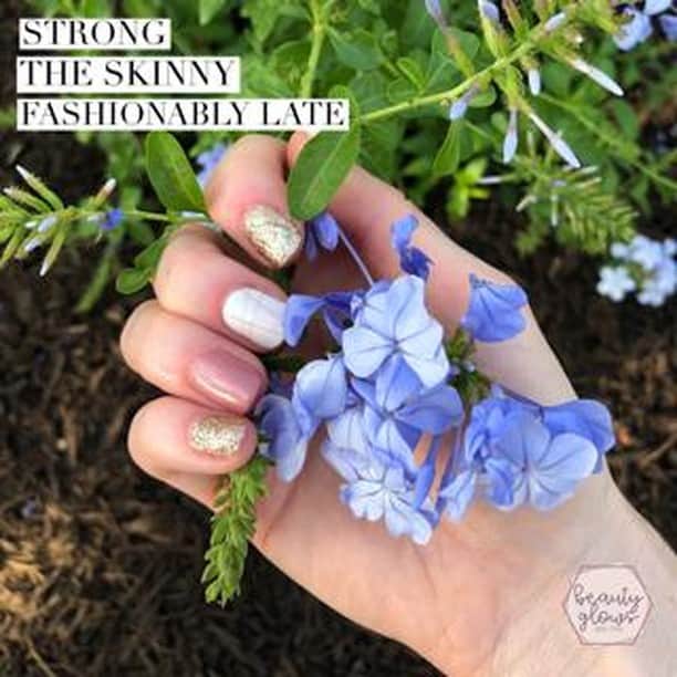Jamberryのインスタグラム：「Sent by @lyslys1121 💜 . . When women get creative, anything can happen!! . . #jamberry #jamberry2019 #jamberryaddict #nailart #nailfie #nailwraps #lovewhatido #repost #beneyou #sisterhood #kindnesswins #bossbabe」