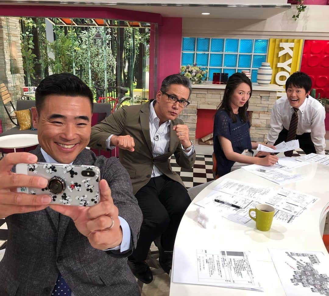 北海道放送 今日ドキッ さんのインスタグラム写真 北海道放送 今日ドキッ Instagram 19日 水 のコメンテーターは プロスキーヤー 井山敬介 さんでした 撮影中をパシャリ 今日ドキッ グッチー さん 堀啓知 アナ 金城茉里奈 アナ 本日も今日ドキッ はご