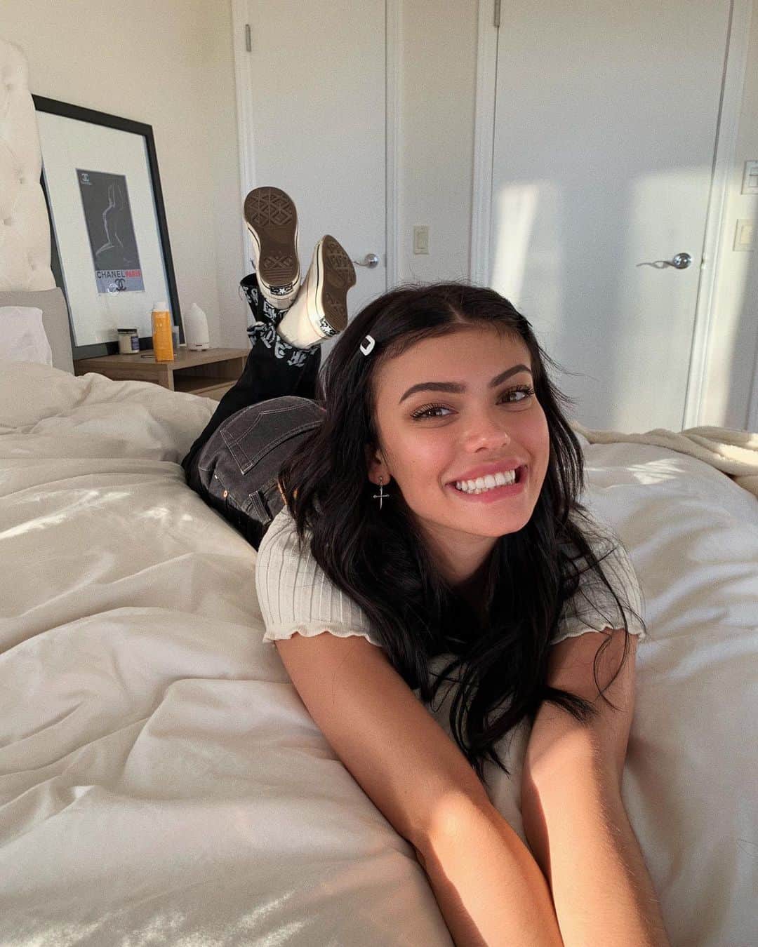 ケルシーのインスタグラム：「idk when this pic is from but missing these extensions @alexiakaranikolaou did on me should i go long againnnn?!」