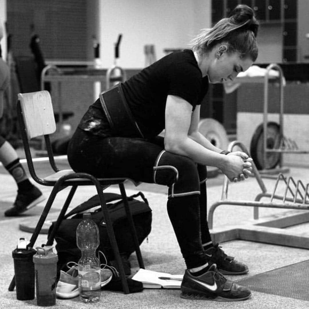 マッティ・ロジャーズのインスタグラム：「Two things I always have with me when I train: a shaker full of @xendurance protein & another full of Fuel 5 (or fuel 5+ if I’m feeling frisky aka I didn’t have any coffee that day). Link in my bio to join Team XND & for more info on all their products. READ, LEARN FOR YOURSELF, GO!」
