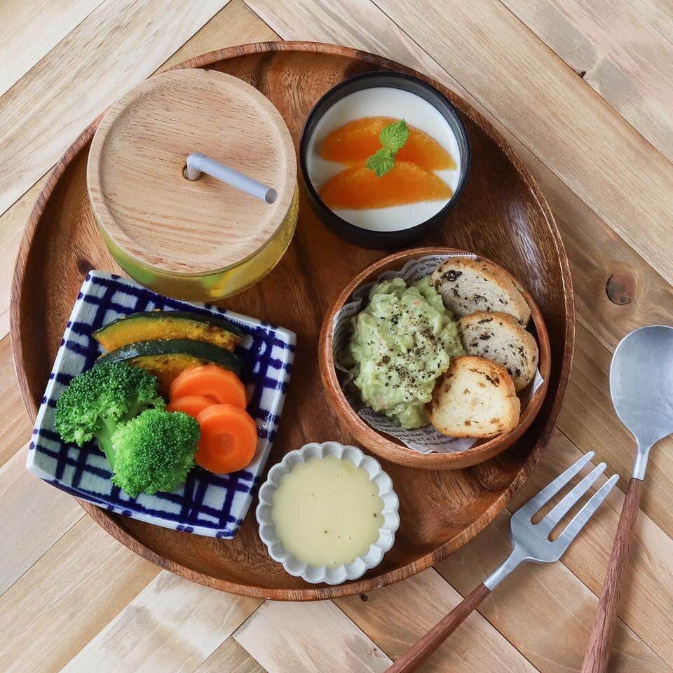be-o編集部さんのインスタグラム写真 - (be-o編集部Instagram)「be-oお料理ページのコラムニストnaoさんが6月28日（金）開催！be-oスペシャルイベント 女性の身体にうれしい食材を使ったカフェ風なワンプレートを公開👀✨✨✨✨ 素敵なワンプレート🍽で自分癒しはじめませんか❤️ 残り席あとわずか！ ★★★★★★★★★★★★★★★ コラボイベント シンプルケアplus１仲宗根さん ×  NAO’S KITCHEN Naoさん ★★★★★★★★★★★★★★★ 「生理トラブルは当たり前じゃない」 〜生理痛に関するアレコレ＋カラダに優しい食材を使った試食会（レシピ付）〜 🗓日程:6月28日（金） ⏰時間:14:00～16:00 👛参加費:2500円 👭定員:10名 🏠場所:沖縄県島尻郡八重瀬町東風平1144 （オーガニックハウス「AZALEA」） . 問い合わせ方法:be-o SNSにてメッセージをお送り頂くか下記担当者へメールにてご連絡ください。  問い合わせ先 be-o 企画営業担当 目黒 :r-meguro@be-o.co.jp  #beo #ビオ #beauty #okinawa #beautyokinawa #沖縄 #オキナワ #おきなわ #フリーペーパー #freepaper #フリーマガジン #freemagazine #漢方 #料理」6月20日 11時12分 - beo.okinawa