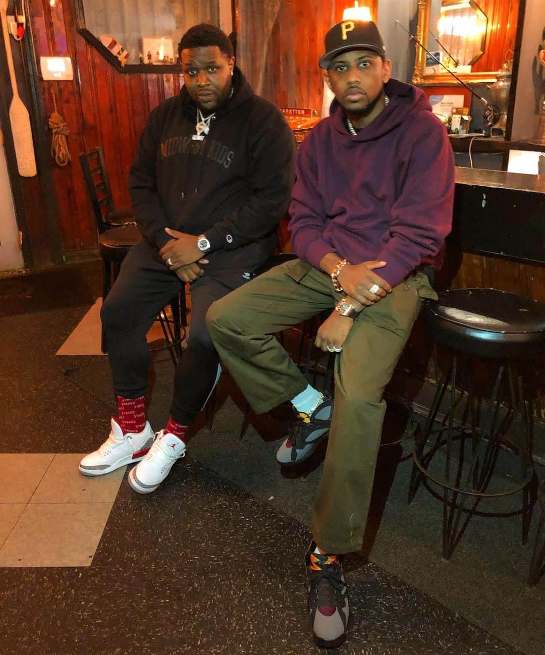 のインスタグラム：「Happy Birthday to my brother @mallythemartian!! Always about the WIN!! Gotta Celebrate Life for em 🎈」