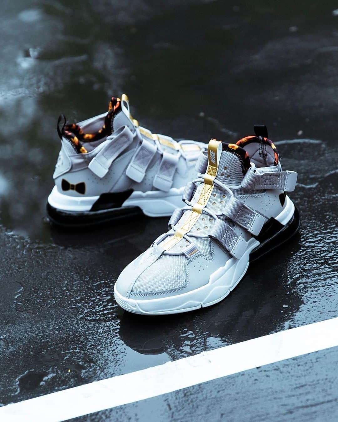 のインスタグラム：「Bright futures. #Nike Air Edge 270 'Draft' Launching Tomorrow 6/20, at Foot Locker」