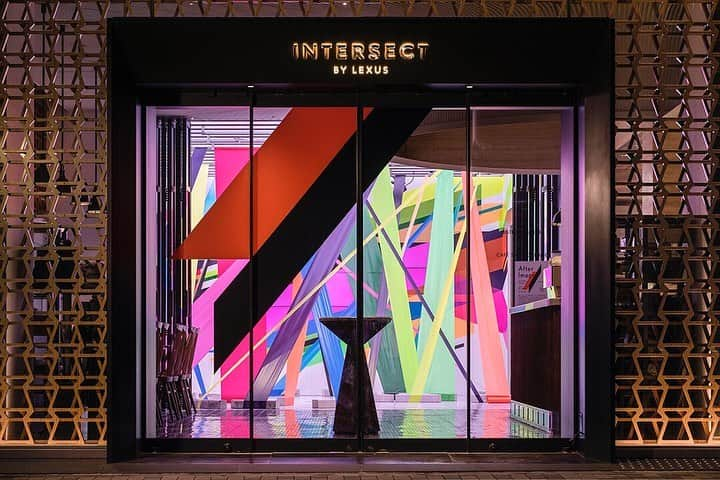 LEXUS / レクサスさんのインスタグラム写真 - (LEXUS / レクサスInstagram)「【INTERSECT BY LEXUS】 “色を貼る”空間装飾テープブランド《HARU stuck-on design;》とのコラボレーション展示『After Image』をスタートいたします。 空間インスタレーション『After Image』のコンセプトは「残像」。 日本の流行・文化の発信拠点表参道で、人、クルマ、文化が行き交い、残るイメージを抽象的に空間に表現しています。 INTERSECT BY LEXUSへぜひお越しください。 開催期間：6月19日(水)～7月30日(火)  #レクサス #インターセクトバイレクサス #HARU #インスタレーション #デザイン #アート #イベント #カフェ #南青山 #Lexus #Lexusjapan #Lexusjp #ExperienceAmazing #IntersectByLexus #design #art #event #cafe」6月20日 11時58分 - lexus_jp