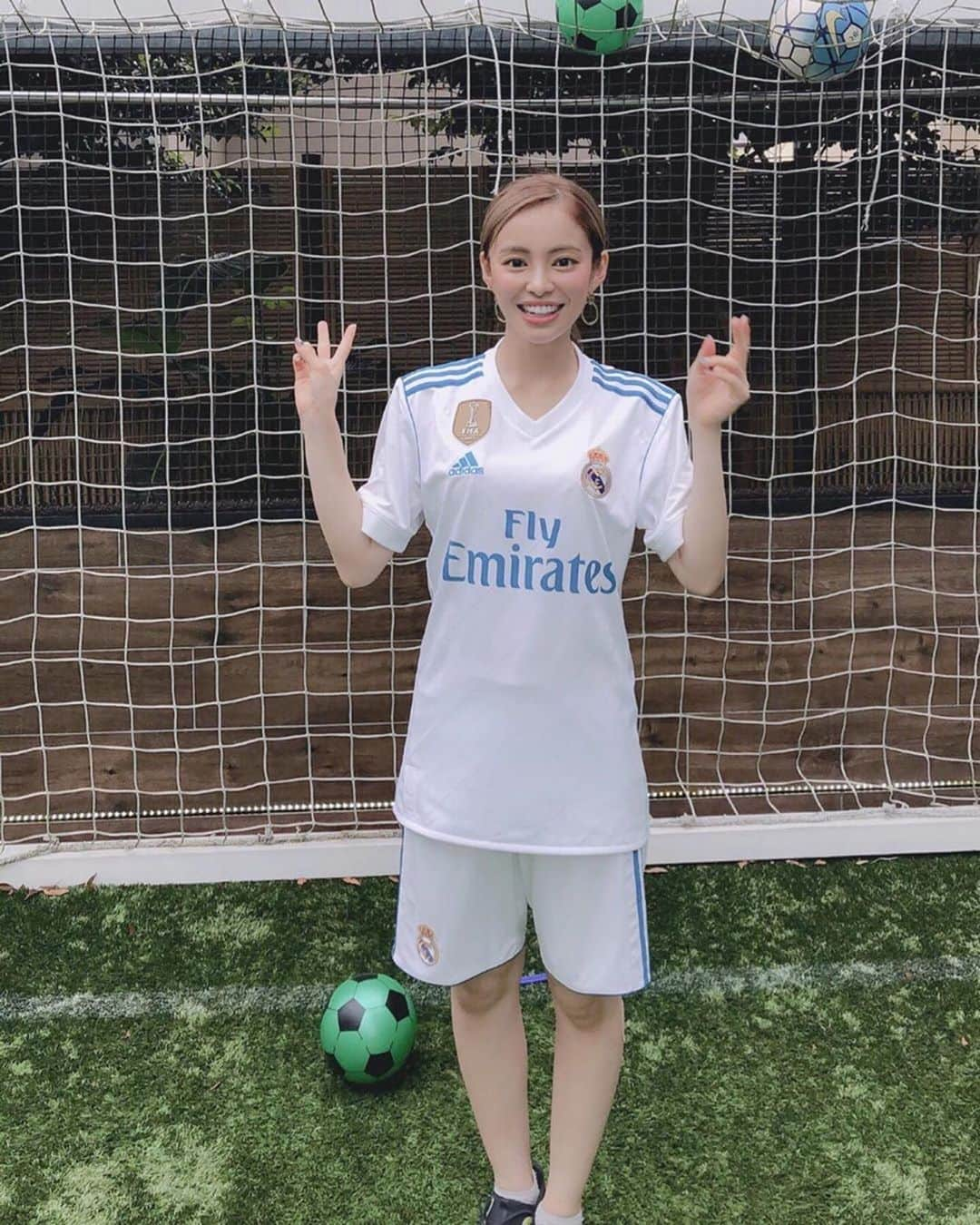 美女美容事情さんのインスタグラム写真 - (美女美容事情Instagram)「《フットサルガール⚽️✨⚽️》⠀ *⠀ リポストを使って、素敵な写真📷✨を投稿されてる方を紹介させて頂く⠀⠀⠀⠀ 【💄美女美容事情💅】のコーナーです✨⠀ *⠀⠀⠀⠀⠀⠀⠀ いいねやコメント、フォローして応援してね❤︎🥰🎶⁣⠀ *⠀⠀⠀⠀⠀⠀⠀ 今回ご紹介させて頂きますのは❤︎⠀ SHO-NOさん< @shono.contact >の素敵なお写真📸⠀ *⠀ スポーツする女性は美しいですよね😍✨😍美と健康の秘訣でしょうかね♡⠀ *⠀ SHO-NOさんのアカウントには他にも素晴らしい投稿が沢山ありますので是非覗いてみてくださいね💁‍♀️💙⠀ *⠀⠀ SHO-NOさん< @shono.contact >⠀ 素敵な投稿ありがとうございました☺️📸✨⠀⠀⠀⠀⠀⠀⠀⠀ △▼△▼△▼△▼△▼△▼△▼△▼△▼⠀⠀⠀⠀⠀⠀⠀⠀⠀⠀⠀⠀⠀⠀⠀⠀⠀⠀⠀⠀⠀⠀⠀⠀⠀⠀⠀⠀⠀⠀⠀⠀⠀ ❤🧡💛「美女美容事情」💚💙💜⠀⠀⠀⠀⠀⠀⠀⠀⠀⠀⠀⠀⠀⠀⠀ 👇掲載ご希望の方は👇⠀⠀⠀⠀⠀⠀⠀⠀⠀⠀⠀⠀⠀⠀⠀⠀ @b_b_j.jタグ付けと🖤 # ビジョビ⠀🖤⠀⠀⠀⠀⠀⠀⠀⠀⠀⠀⠀⠀⠀⠀⠀ をタグ付けお願いします✨⠀⠀⠀⠀⠀⠀⠀⠀⠀⠀⠀⠀⠀⠀⠀⠀ ――――――――――――――――⠀⠀⠀⠀⠀⠀⠀⠀⠀⠀⠀⠀⠀⠀⠀⠀⠀⠀⠀⠀⠀⠀⠀ ～姉妹アカウントのご紹介～⠀⠀⠀⠀⠀⠀⠀⠀⠀⠀⠀⠀⠀⠀⠀⠀⠀⠀⠀⠀⠀⠀⠀⠀⠀⠀⠀ ◇美容情報を紹介している«美女美容事情～Beauty～»⠀⠀⠀⠀⠀⠀⠀⠀⠀⠀⠀⠀⠀⠀⠀⠀⠀⠀⠀⠀⠀⠀⠀⠀⠀⠀ ( @b_b_j.j_b )⠀⠀⠀⠀⠀⠀⠀⠀⠀⠀⠀⠀⠀⠀⠀⠀⠀⠀⠀⠀⠀⠀⠀⠀⠀⠀⠀ ◇美しい旅スポット紹介をしている«美 spot»⠀⠀⠀⠀⠀⠀⠀⠀⠀⠀⠀⠀⠀⠀⠀⠀⠀⠀⠀⠀⠀⠀⠀⠀⠀ ( @b__spo )⠀⠀ ⠀ ◇ビジョビがお届けするセレクトショップ«bi select»⠀ ( @bi_select )⠀ ⠀⠀⠀⠀⠀⠀⠀⠀⠀⠀⠀⠀⠀⠀⠀⠀⠀⠀⠀⠀⠀ よかったらこちらも覗いてみてね✨⠀ ――――――――――――――――⠀⠀⠀ @b_b_j.j⠀⠀ #可愛い  #メイク  #beauty⠀⠀⠀⠀⠀⠀⠀⠀⠀⠀ #可愛い❤ #スポーツ女子 ⠀⠀⠀⠀ #オトナ女子 ⠀⠀⠀⠀⠀⠀ #美意識向上  #フットサル  #フットサル女子 #大人メイク ⠀⠀⠀⠀⠀ #女子力 #女子力向上⠀⠀⠀⠀⠀⠀⠀⠀⠀⠀ #リップ💄 #カラコン ⠀⠀⠀⠀⠀ #naturalbeauty #スポーツ ⠀」6月20日 12時05分 - b_b_j.j