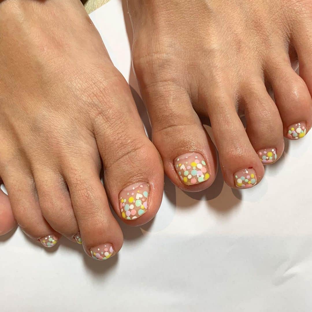 のインスタグラム：「おててとお揃いに してもらったょん♡ るんるん♡」