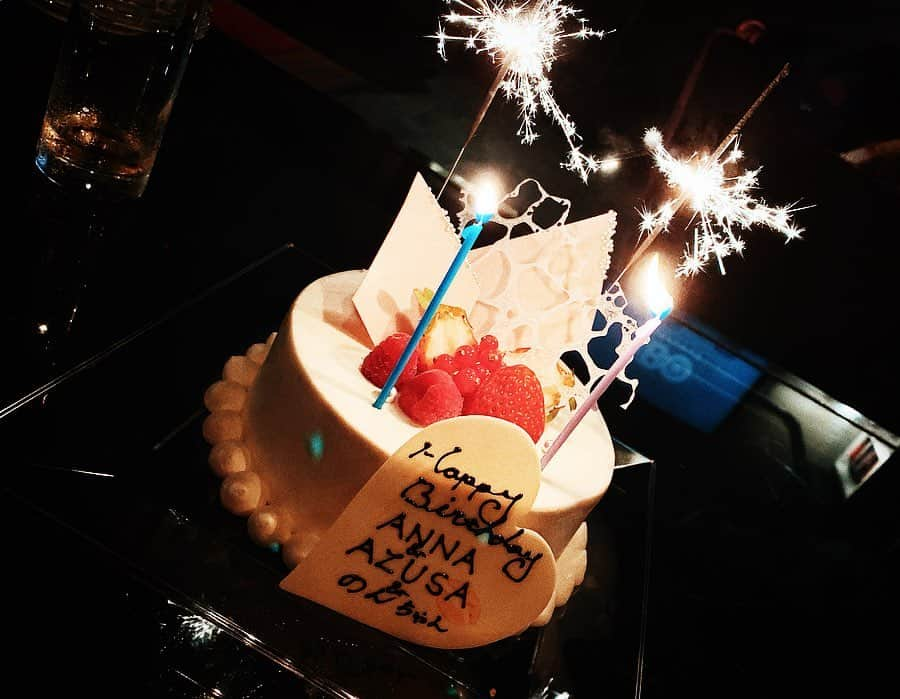 薗田杏奈さんのインスタグラム写真 - (薗田杏奈Instagram)「🎂#love#family #thanku ⠀ #TORAkunVIDEO この日も美女に囲まれて幸せな#TORAくん  @kasahara88 のボス👨‍🍳に TORAは目が肥えるなと言われw 本当にその通りだよね 毎日のように美女に抱っこしてもらえて TORAくん贅沢男子🤤 ⠀ 話変わりますが♡ 最近決めた事！ とにかく とにかく やはり 男の子なので スポーツ万能になってもらう為 ママも頑張ります🥰 ⠀ #ニコニコ #この日も #ありがとう #いつもありがとう #❤️」6月20日 12時47分 - love.byanna