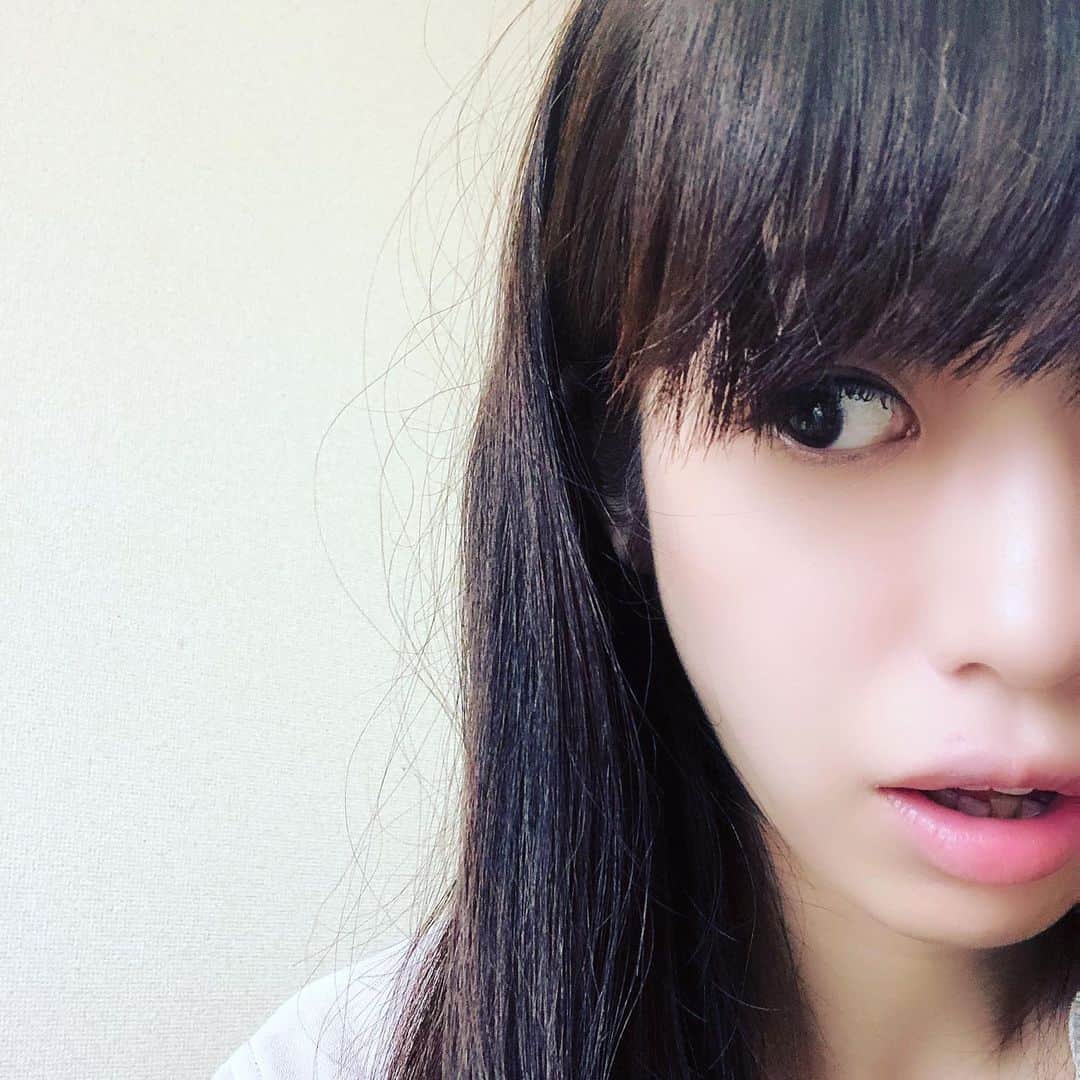 富田麻帆さんのインスタグラム写真 - (富田麻帆Instagram)「静電気？アホ毛？」6月20日 12時48分 - maho_tomita6261
