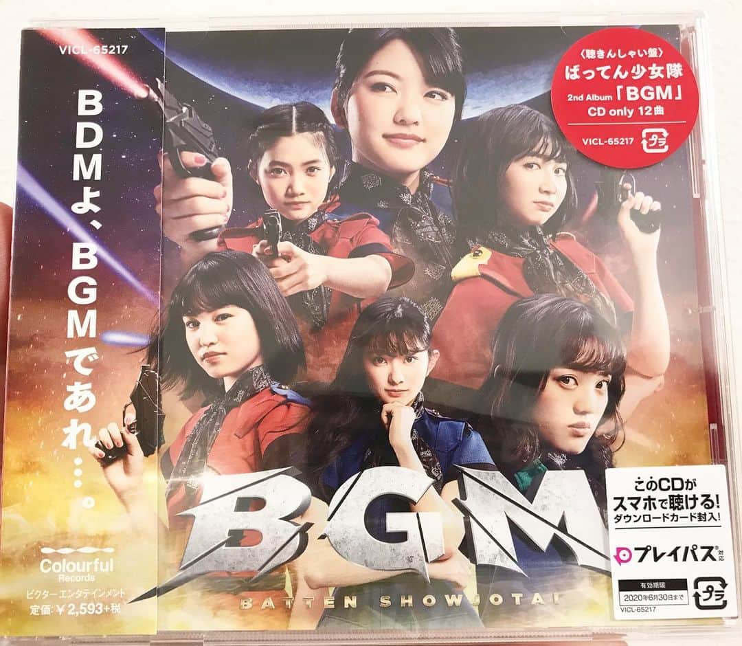 masasucksのインスタグラム：「ばってん少女隊 2nd ALBUM「BGM」 リリースおめでとうです🤘🏻🤘🏻🤘🏻 ・ 数曲ギター弾いたり、サウンドプロデュースしたり、楽曲提供やらさせてもろたでー ・ いろんな仲間とサウンドメイクしまくったで‼️ ・ かなり好き放題やらせてもらってるのでパリクソテンションアガるサウンドになっとりますので是非聴いてみてや‼️ ・ #ああーっすぅ ・  #ばってん少女隊  #BGM #masasucks #サウンドメイク #中卒天才プロデューサー @yoriko728  @susumu_nagataeng  @kamataro55」