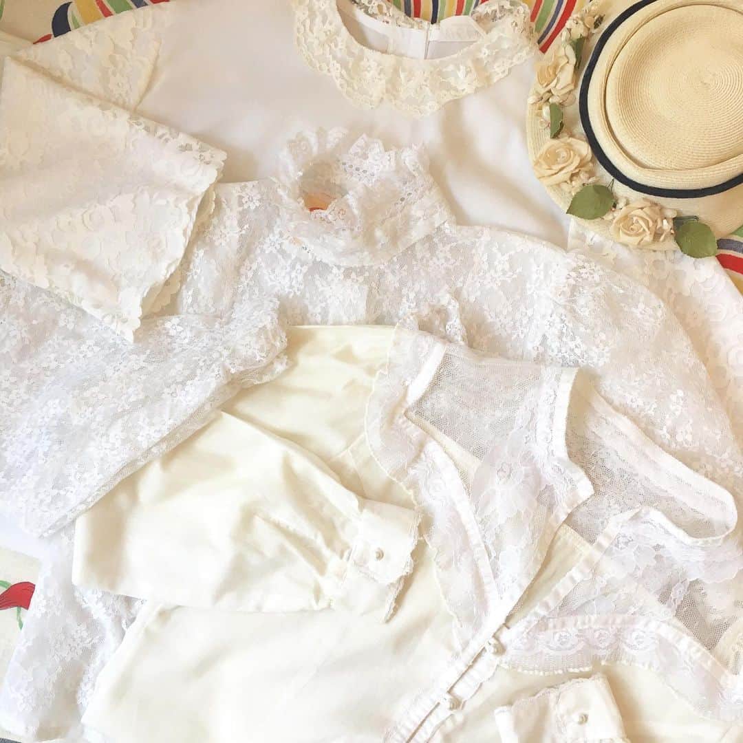 NUTTY Vintage&Collectibleさんのインスタグラム写真 - (NUTTY Vintage&CollectibleInstagram)「‪⭐️new arrival ⭐️‬ ‪60’s 70’s white lace blouse‬ ‪人気のホワイトレーストップス‬ ‪沢山入荷ございました！‬ ‪気になっていた方はぜひお早めに♬‬ #nutty#vintageshop#boutique#osaka#horie#japan#ootd#fashion#vintagestyle#vintagefashion#used#vintage#大阪#堀江#南堀江#古着#古着屋#古着女子#ヴィンテージ#ビンテージ#ootd#コーディネート#coordinate#ファッション#大阪古着#ヴィンテージショップ#40s#50s#60s#vintageblouse」6月20日 13時28分 - nutty_vintage
