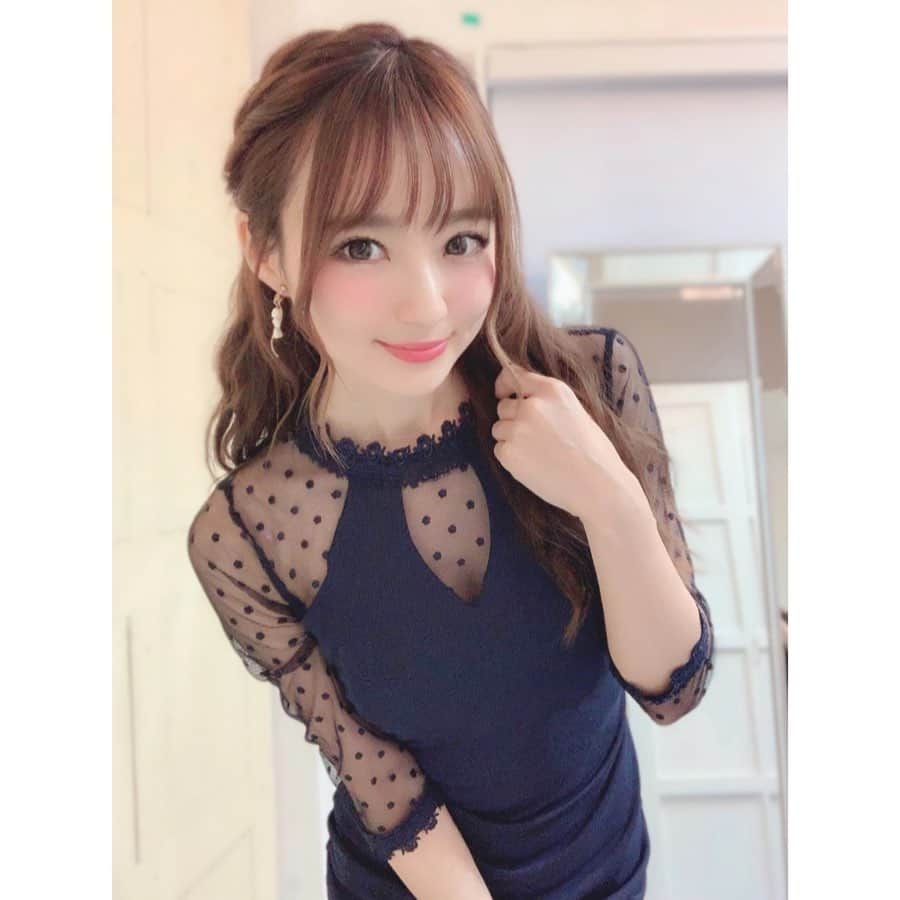 小越しほみさんのインスタグラム写真 - (小越しほみInstagram)「こないだ撮影会に持ってったけど着そびれた @sobre_dress のドレス👠 幼児体型な私でもスタイルよく見える気がするすばらしいやつ👶🏼✨笑 ・ 次の7/6のモーメント名古屋撮影会あいそうなスタジオだったら着たいなぁ...👗💕 ・ プライベートでも着たいけど着れるパーティーとかない😂 結婚式とかだれか呼んでください🙏🏻✨笑 ・ #sobre #ソブレ #ドレス #dress #撮影会 #モデル #model #パーティードレス #結婚式ドレス #タイトワンピース #シースルー」6月20日 13時35分 - shihomi1129