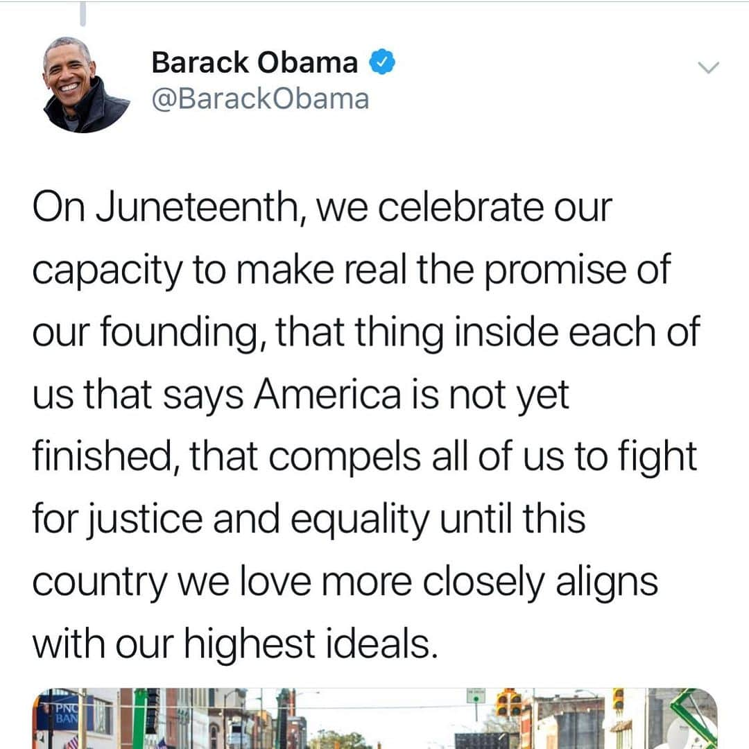 カーステン・ヴァングスネスさんのインスタグラム写真 - (カーステン・ヴァングスネスInstagram)「#juneteenth wonderfully said per usual @barackobama」6月20日 13時53分 - kirstenvangsness