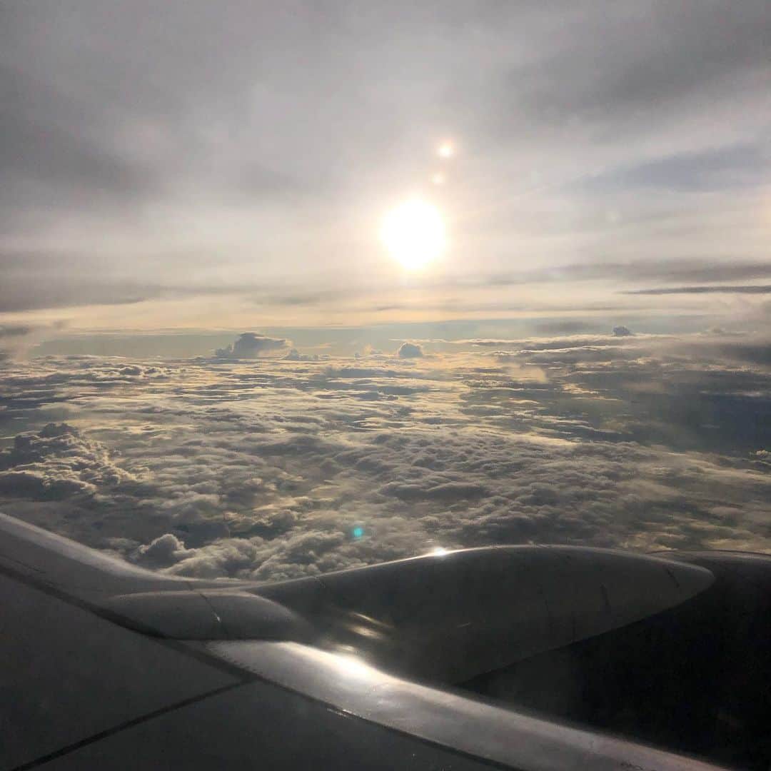 ジュン中山のインスタグラム：「#heaven #onthesky #dreamcometrue #adventure #lifechanging #unicorn #instagood #delta #instatravel」