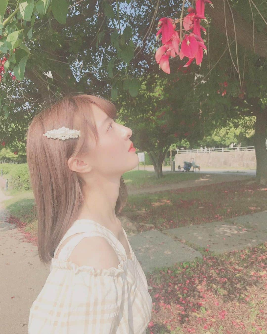 羽島みきさんのインスタグラム写真 - (羽島みきInstagram)「綺麗なものほど手に届かないよね  自分自身も綺麗になりたいわ。。 #なに言ってんだ #でもそうなりたいから #今日からがんばる #ほぼ明日からだけど #ワンピース #niceclaup」6月20日 23時18分 - miki__kmyd