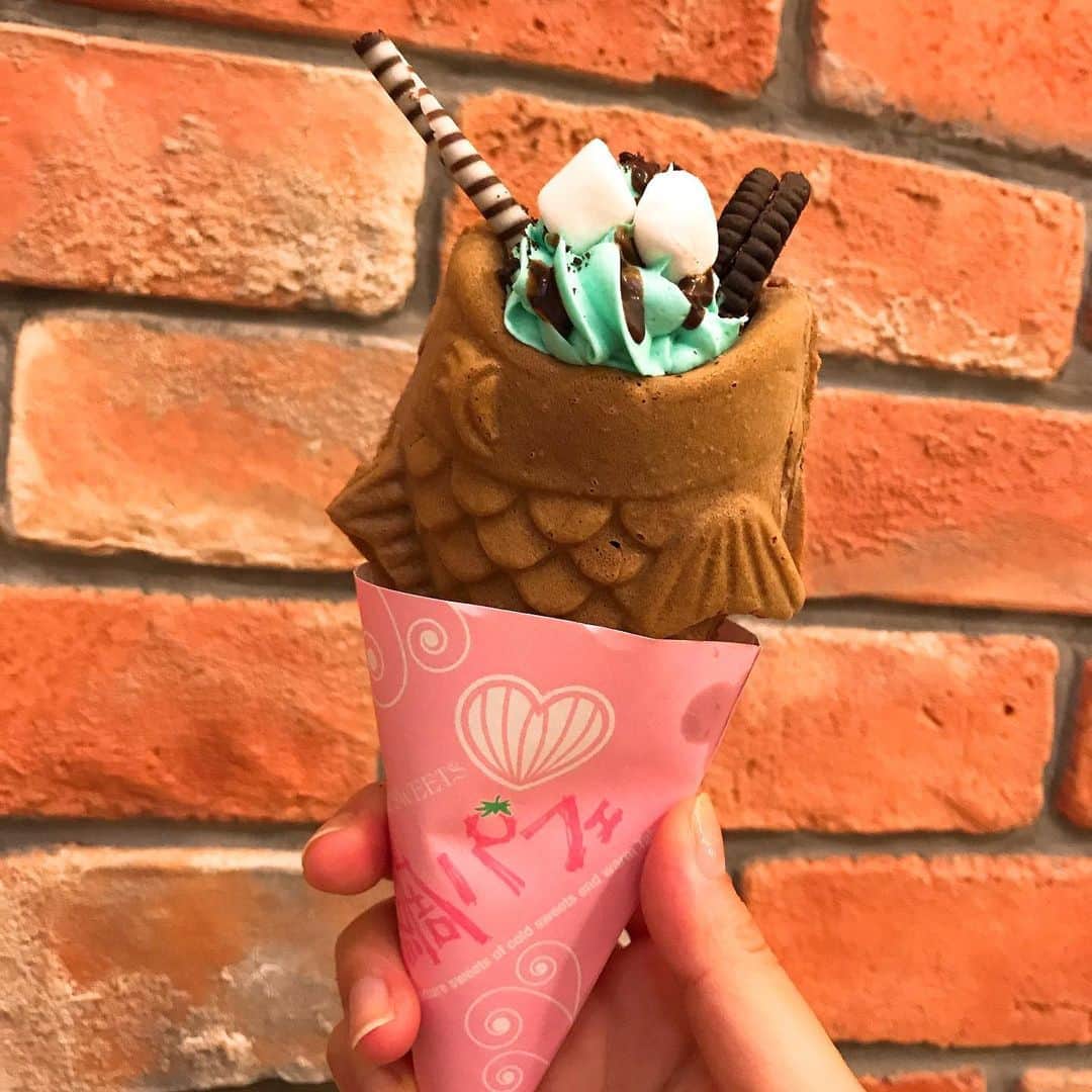 米倉れいなのインスタグラム：「, #鯛パフェ #チョコミント #チョコミン党 #横浜 #みなとみらい #ワールドポーターズ」