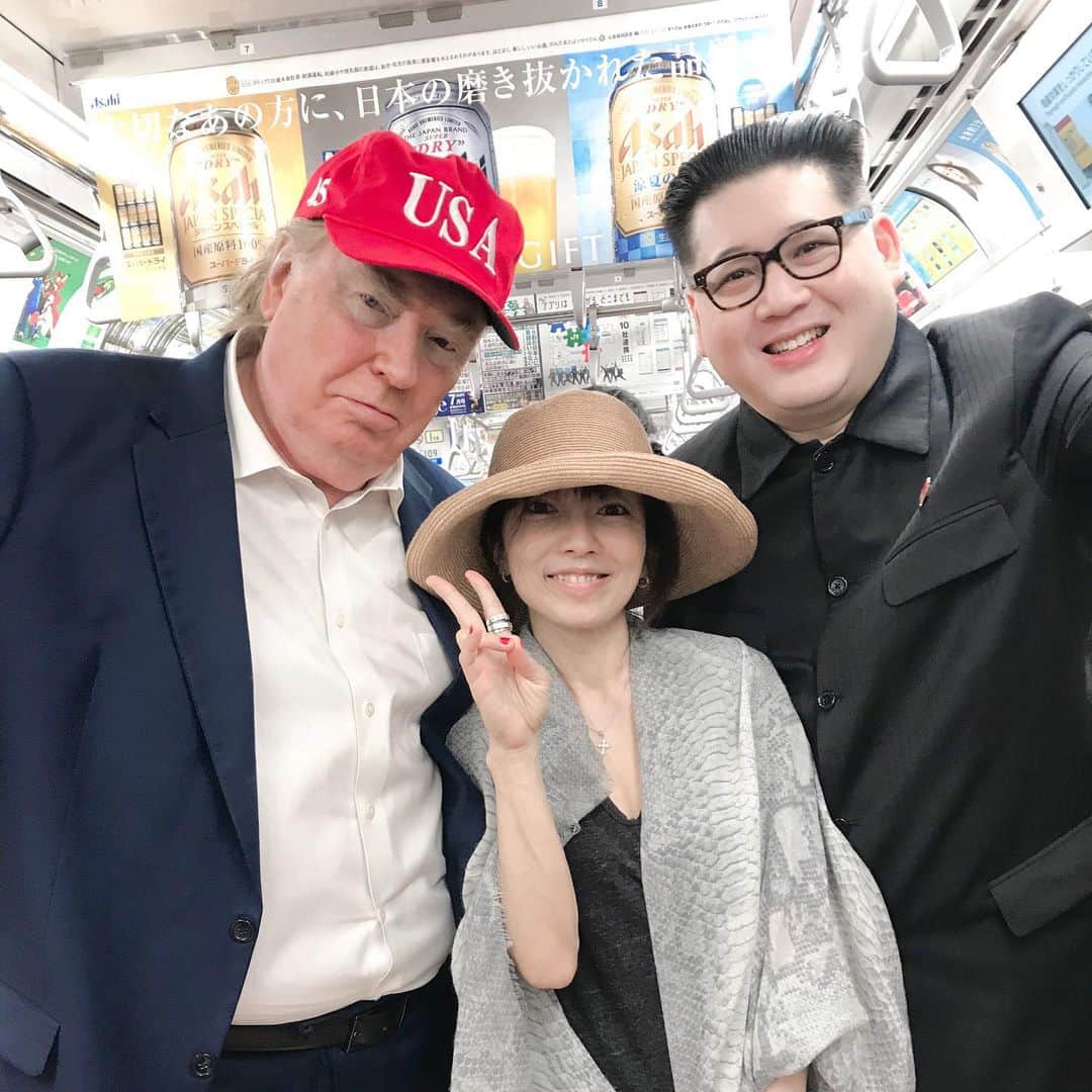 山中千尋さんのインスタグラム写真 - (山中千尋Instagram)「In a subway,Tokyo,銀座線にて。さすがにだれもがドン引きされてました。。。#地下鉄大好き #lovetrain #加工アプリに見えなくもない」6月20日 23時25分 - chihiroyam