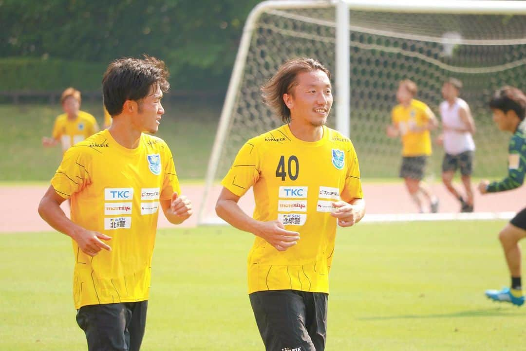 栃木SCさんのインスタグラム写真 - (栃木SCInstagram)「． ＼ #TRAINING ⚽️ 2019.06.20 ／ 📷 トレーニング後のランニング🏃‍♂️💨 チンさん＆翼ペア！ 《学生インターン撮影》 ． #栃木SC #tochigisc #jleague #Jリーグ #jリーグ好きな人と繋がりたい #広報カメラ #宇都宮市 #河内総合運動公園 #⚽️ #寺田紳一 #平岡翼 #宇都宮 #instalike #instadaily #photo #follow #fight #サッカー」6月20日 23時35分 - tochigisc_official