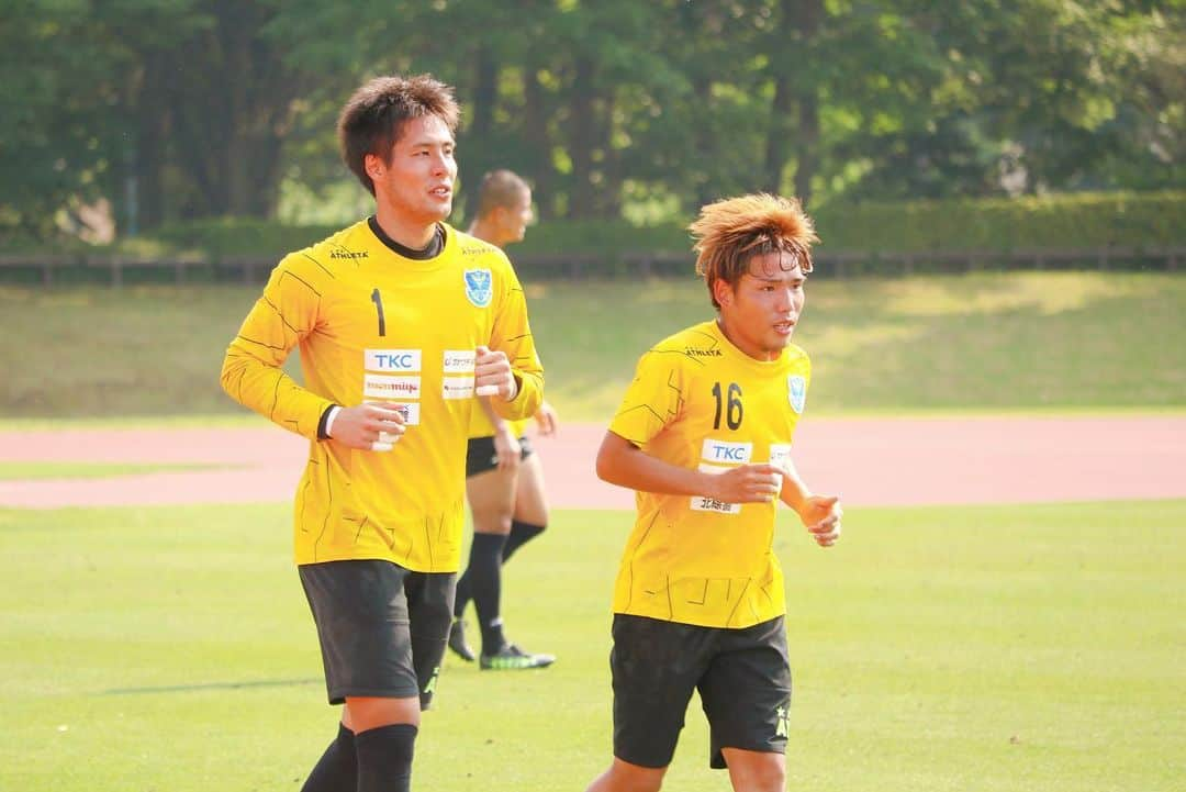 栃木SCさんのインスタグラム写真 - (栃木SCInstagram)「． ＼ #TRAINING ⚽️ 2019.06.20 ／ 📷 トレーニング後のランニング🏃‍♂️💨 慧＆翔太ペア！ 《学生インターン撮影》 ． #栃木SC #tochigisc #jleague #Jリーグ #jリーグ好きな人と繋がりたい #広報カメラ #宇都宮市 #河内総合運動公園 #⚽️ #石川慧 #榊翔太 #宇都宮 #instalike #instadaily #photo #follow #fight #サッカー」6月20日 23時37分 - tochigisc_official