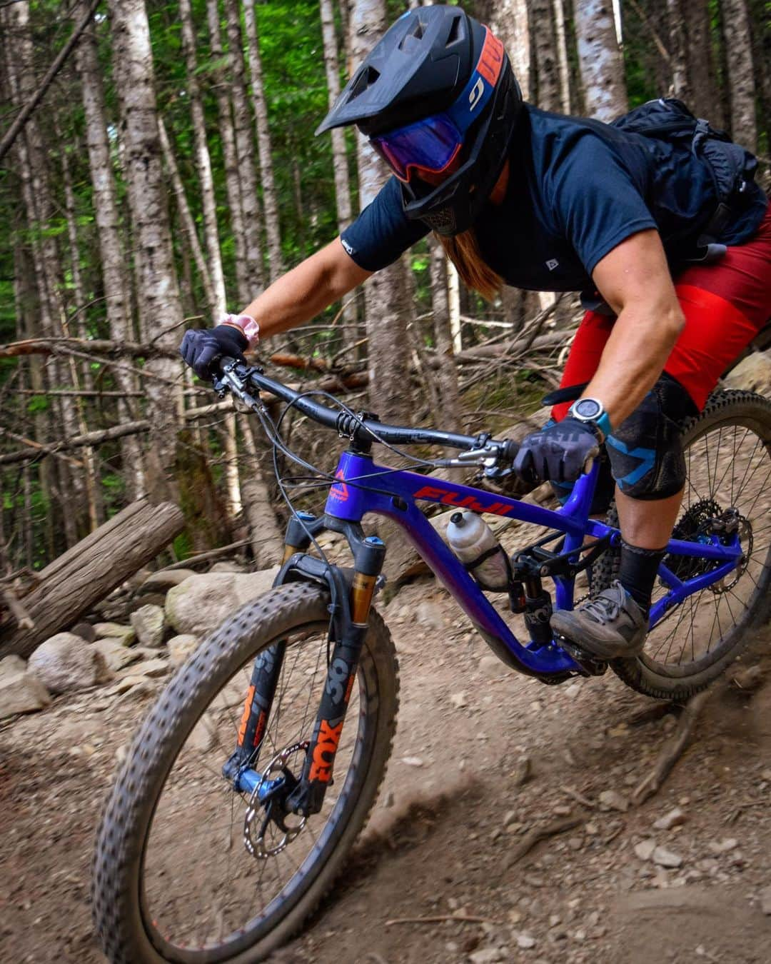 Fuji Bikesさんのインスタグラム写真 - (Fuji BikesInstagram)「Amy Morrison has her eyes on the EWS Euro Series, and the trail in front of her too, of course 😳 . . . @insamymo @world_enduro #fujibikes #fujiauriclt #morefunonafuji」6月20日 23時38分 - fujibikes