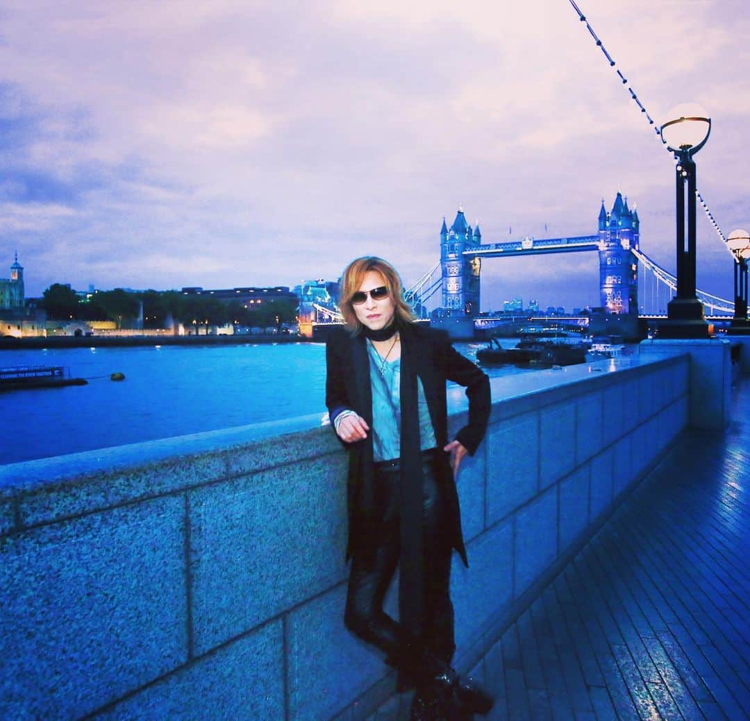 YOSHIKIさんのインスタグラム写真 - (YOSHIKIInstagram)「My dear fans in London, hope to see you there. RT #yoshikistaff .@YoshikiOfficial is doing a special video shoot at #London’s #TowerBridge this Saturday 6/22 from 3-7pm. Come and watch. More info coming soon.」6月20日 23時57分 - yoshikiofficial