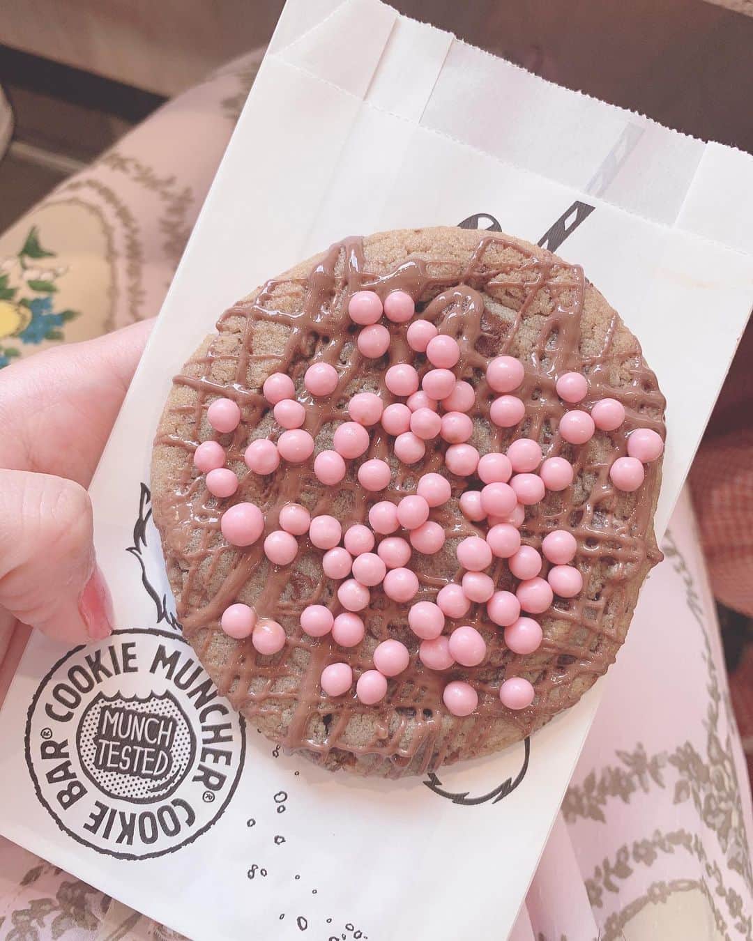 青木美沙子さんのインスタグラム写真 - (青木美沙子Instagram)「原宿にあるクッキータイムでお茶しました💓原宿らしいかわいいドリンクにかわいいクッキー🍪 かわいいがいっぱいのお店です💓 #クッキータイム #原宿」6月21日 0時31分 - misakoaoki