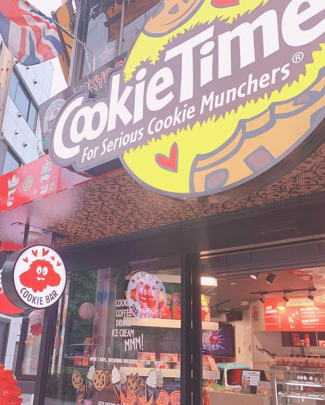 青木美沙子さんのインスタグラム写真 - (青木美沙子Instagram)「原宿にあるクッキータイムでお茶しました💓原宿らしいかわいいドリンクにかわいいクッキー🍪 かわいいがいっぱいのお店です💓 #クッキータイム #原宿」6月21日 0時31分 - misakoaoki