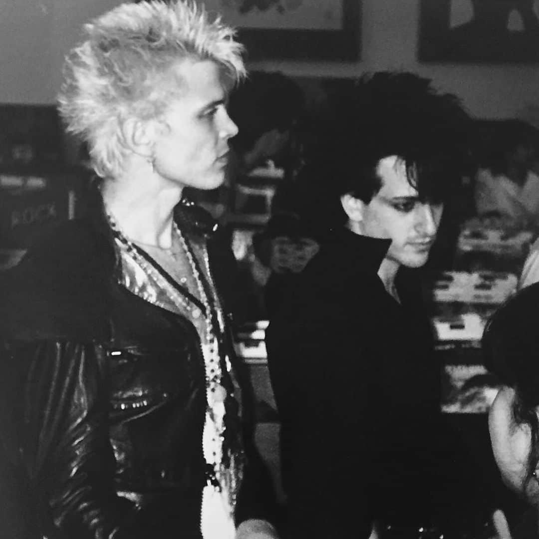 ビリー・アイドルさんのインスタグラム写真 - (ビリー・アイドルInstagram)「#tbt Record store appearance in 1984 w/ @stevestevens」6月21日 0時36分 - billyidol