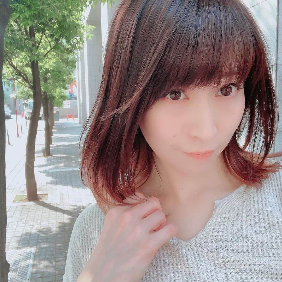 名塚佳織さんのインスタグラム写真 - (名塚佳織Instagram)「‎(ت) 色々終わったから ヘアカラーで 気分転換(◍⁃͈ᴗ•͈◍) 最高にHappy ₍₍ ◟(ˊ꒵ˋ♡)◞ ₎₎ 嬉しくて連写しちゃったw いい風吹いてる◟(ˊ꒵ˋ∗)◜∗.♪ #ヘアカラー #気分転換 #連写 #いい風 #Happy」6月21日 0時37分 - nazuka_kaori424