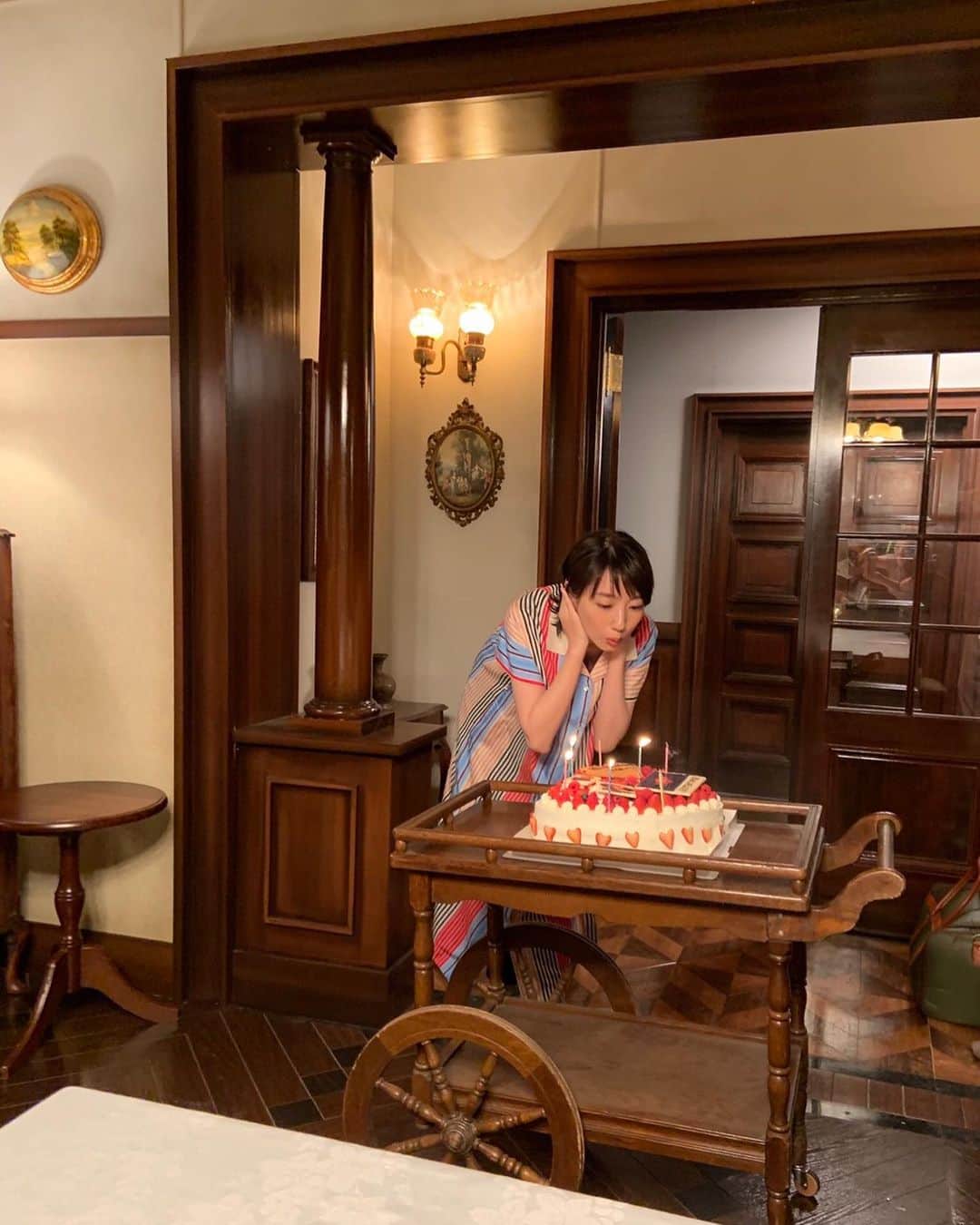 波瑠さんのインスタグラム写真 - (波瑠Instagram)「素敵なお祝いたくさんでした。 あちこちで美味しいものをいただきました。しあわせだなーぼかぁ。」6月20日 16時23分 - 06_haru_17