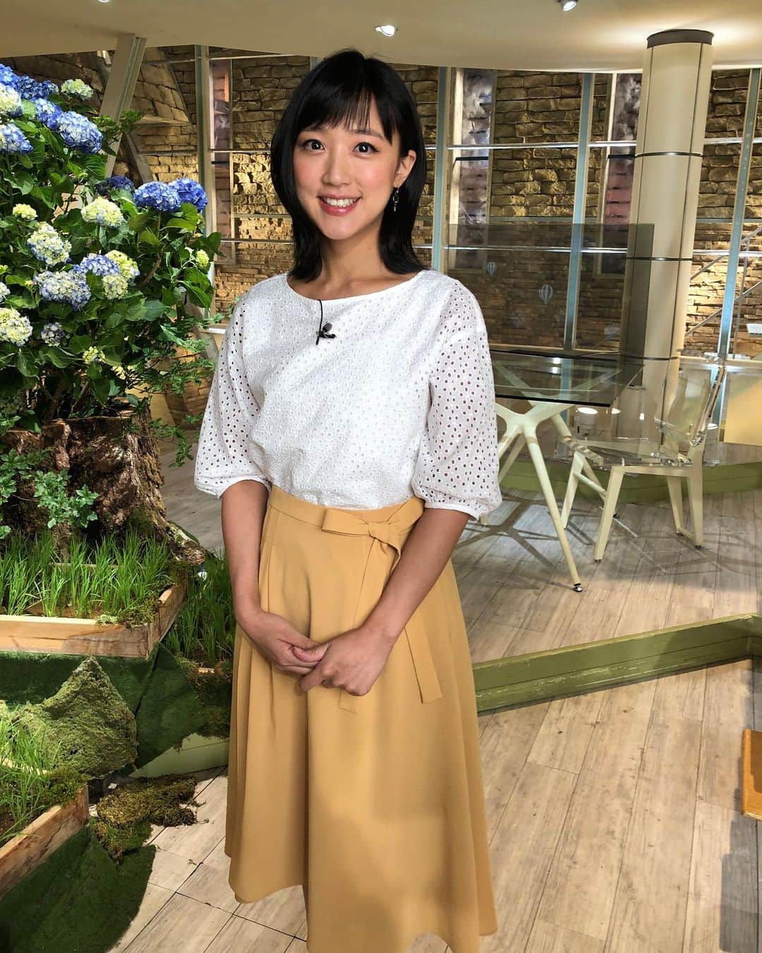 竹内由恵さんのインスタグラム写真 竹内由恵instagram 火曜日に放送予定だったボウリング特集は後日に延期となりました そして先週の衣装です 先々週のを出しそびれてしまったので載せられるだけまとめてご紹介します 最後の衣装は蒼井優さんが結婚記者会見で着