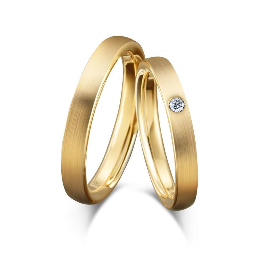 ラザール ダイヤモンド ブティック公式 | 婚約・結婚指輪さんのインスタグラム写真 - (ラザール ダイヤモンド ブティック公式 | 婚約・結婚指輪Instagram)「・ ラザール ダイヤモンドと管楽器工房との出会いから生まれた最高レベルの真円度と硬度を持つリング、それが『ニューヨーク クラシカ コレクション』です。 ・ 繊細な音色のために磨き抜かれた技術がリングに生かされ、ゴールドとプラチナ、そしてダイヤモンドという組み合わせに、クラシカの名にふさわしい伝統と洗練が薫ります。 ・ ***.:･.｡*****.:･.｡*.:･.｡***.:･.｡***.:･.｡***.:･.｡***.:･.｡***.:･.｡ NEW YORK　NEW YORK/ニューヨーク ニューヨーク GRAND CENTRAL/グランド セントラル ***.:･.｡***.:･.｡***.:･.｡***.:･.｡***.:･.｡***.:･.｡***.:･.｡***.:･.｡ ・ THE WORLD’S MOST BEAUTIFUL DIAMOND® 商品詳細はプロフィール @lazarediamond_boutique のURLからどうぞ ・ ご予約のうえ、初来店の方に2,000円分のJCB商品券をプレゼント ・ #ニューヨーククラシカコレクション #クラシカ #繊細な音色 #管楽器工房 ・ #NEWYORKNEWYORK #ニューヨークニューヨーク #GRANDCENTRAL #グランドセントラル ・ #プロポーズ #ブライダルリング #マリッジリング #エンゲージリング #エンゲージメントリング #ダイヤモンドリング #婚約 #結婚 #指輪 #婚約指輪 #結婚指輪 #婚約指輪選び #結婚指輪選び #指輪探し #結婚式 #結婚式準備 #2019年春婚 #2019年夏婚 #2019年秋婚 #2019年冬婚 ・ #ラザールダイヤモンド #lazarediamond」6月20日 17時01分 - lazarediamond_boutique