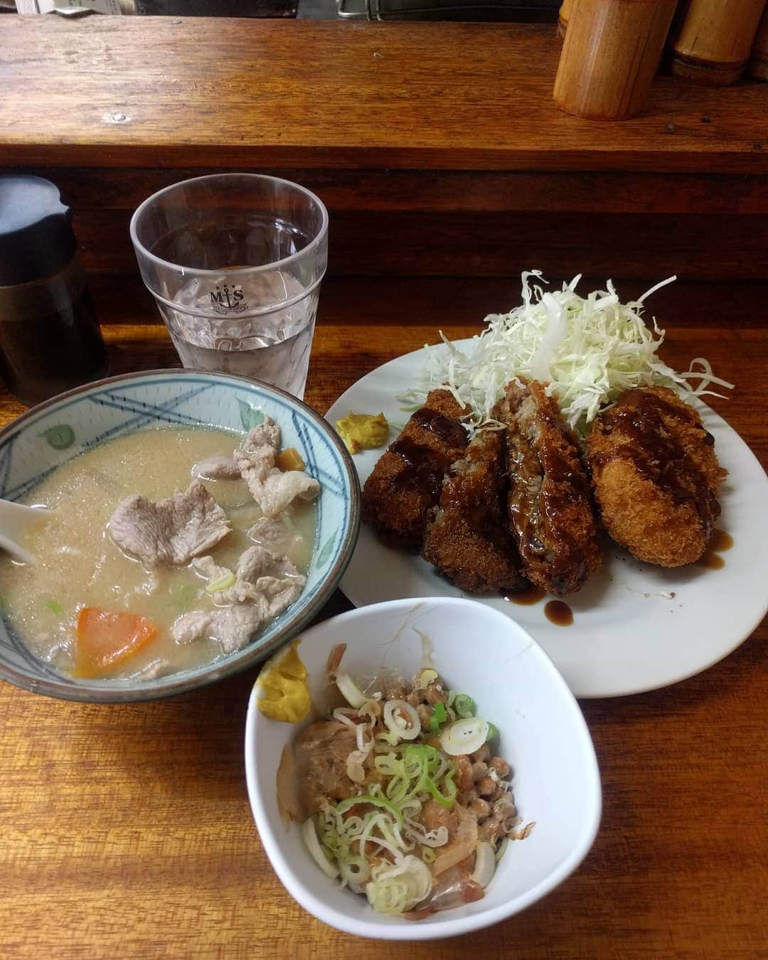 越中睦士のグルメインスタ