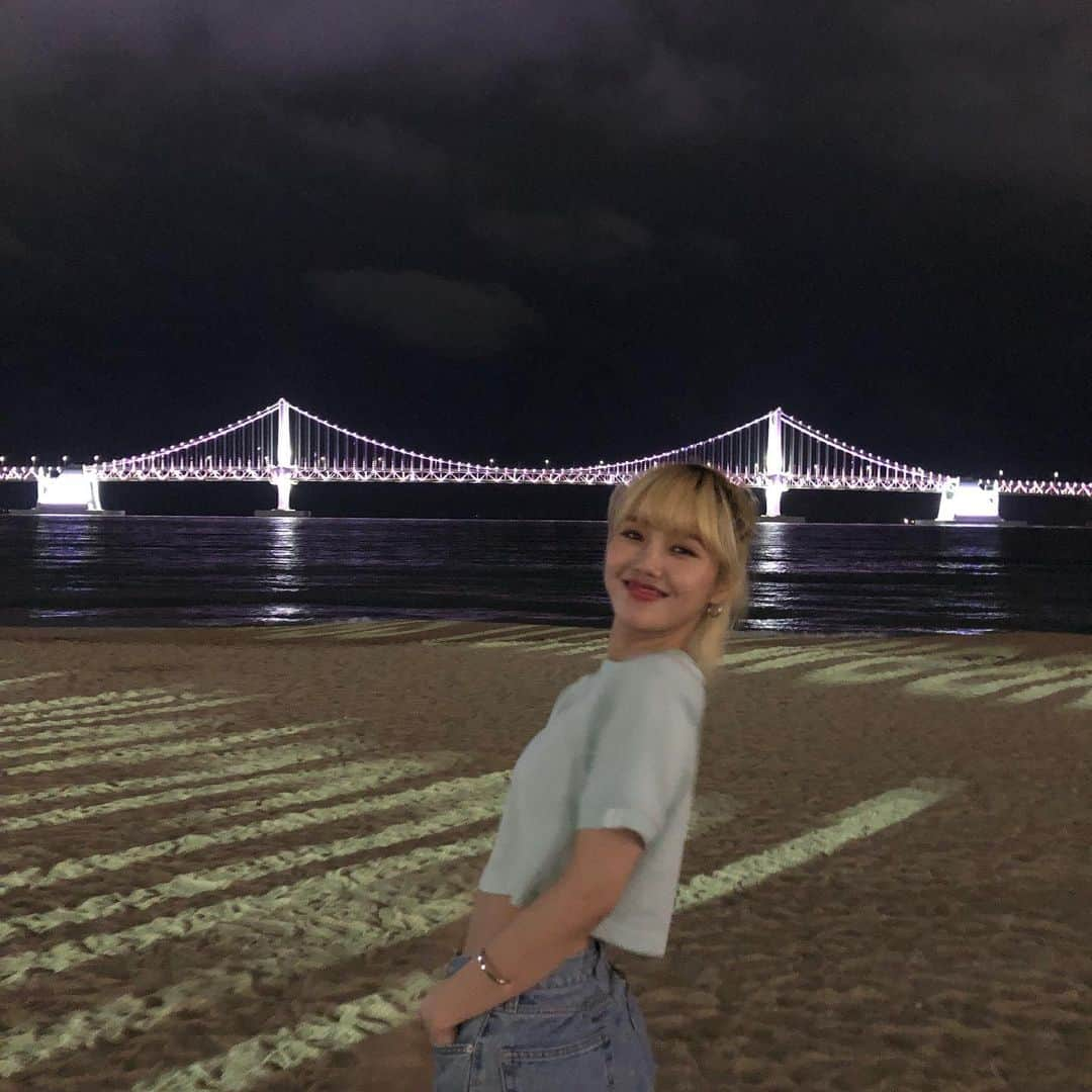 OH MY GIRLさんのインスタグラム写真 - (OH MY GIRLInstagram)「🌉 #밈 😊😆😘 ⠀⠀⠀ #미미 #오마이걸 #OHMYGIRL #OMG」6月20日 18時00分 - wm_ohmygirl