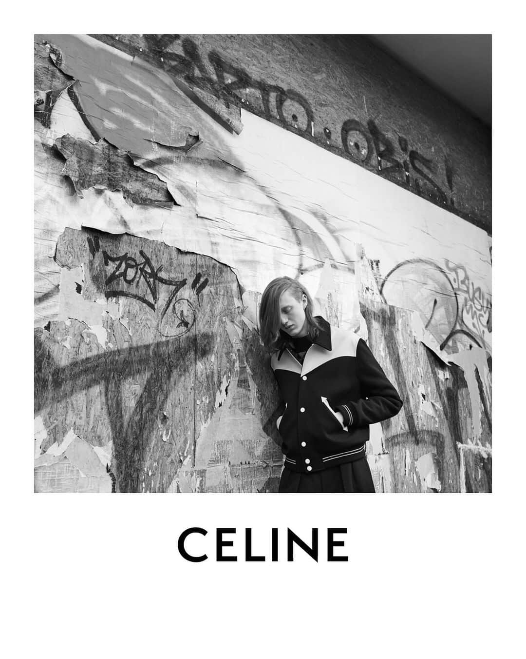 Celineさんのインスタグラム写真 - (CelineInstagram)「CELINE MEN WINTER 19  JENS PHOTOGRAPHED IN BERLIN IN MARCH 2019 ⠀⠀⠀⠀⠀⠀ #CELINEBERLIN  #CELINEBYHEDISLIMANE」6月20日 18時17分 - celine