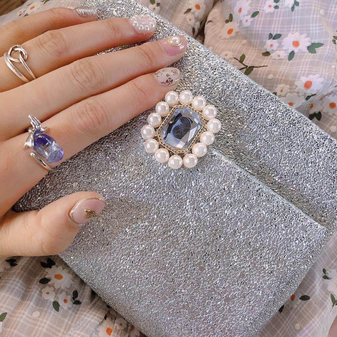 mimさんのインスタグラム写真 - (mimInstagram)「可愛いものに囲まれている💙 私の大好きな水色  #photo#instagood#liquem#pastel#accessory#bag#ring#amijed#merryjenny#nail」6月20日 18時25分 - mim_11_11