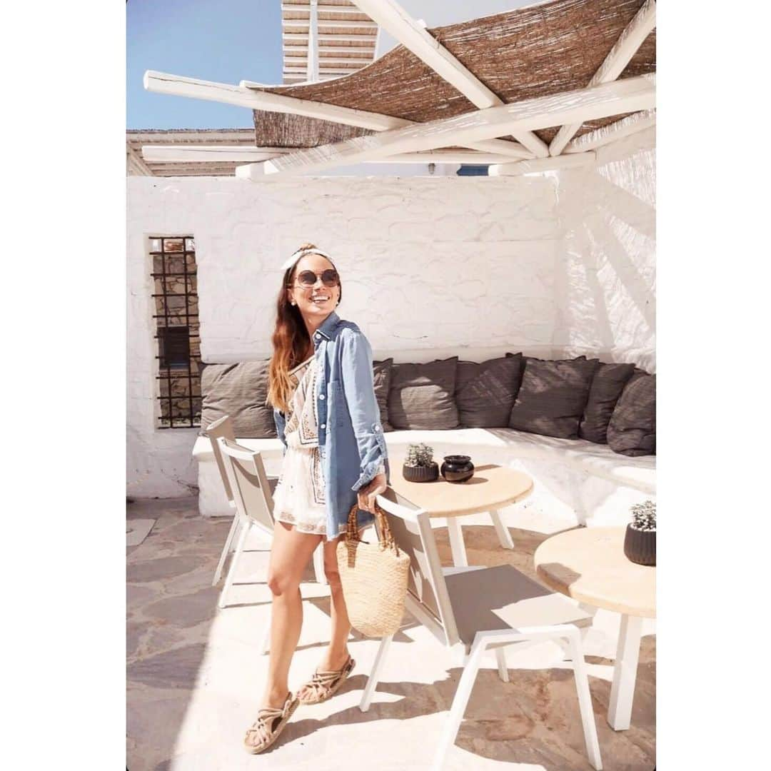 スターメラさんのインスタグラム写真 - (スターメラInstagram)「Hopefully we will be in breeze warm and sunny weather very soon #mikonos @roadtripchic #holiday ⭐️ALLIE PLAYSUIT . . . . #starmelauk #starmela#playsuit #embroidery #fashion #trending #thursday #greece #instafashion #mystarmela#traveltheworld#bohochic #boholove#etnicchic」6月20日 18時27分 - starmelauk